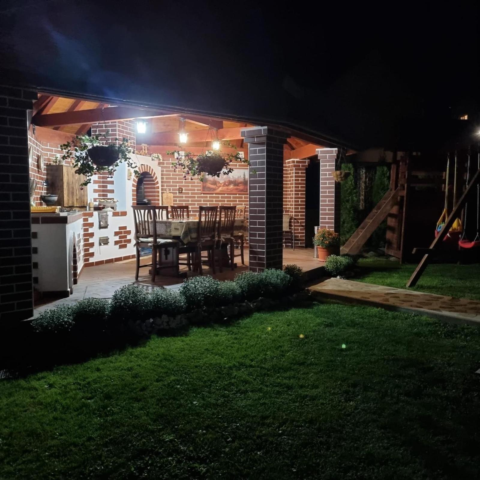 Pensiunea Select Curtea de Argeş Exteriör bild