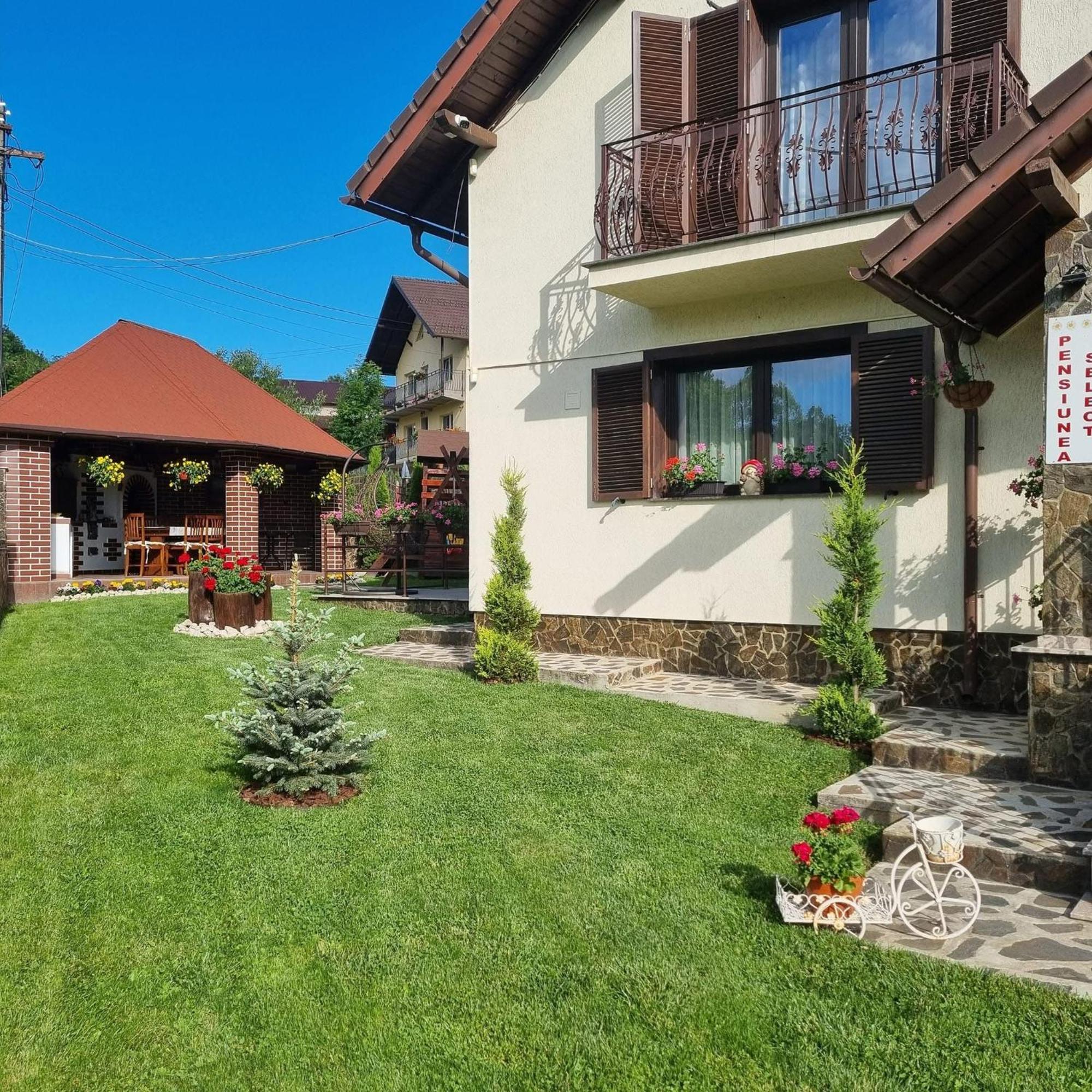 Pensiunea Select Curtea de Argeş Exteriör bild